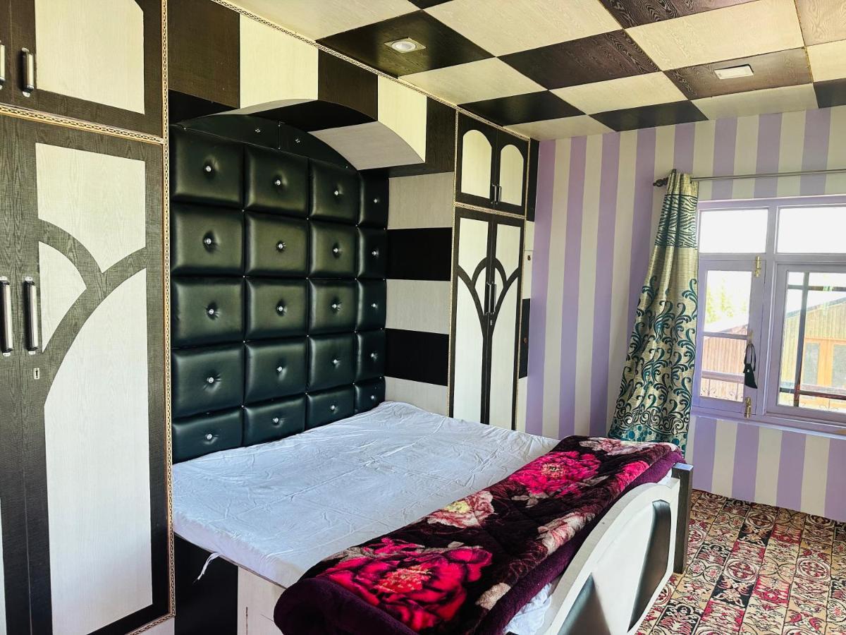 Sheen Homestay Gulmarg Eksteriør billede