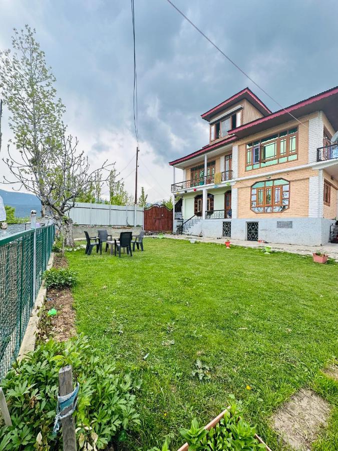 Sheen Homestay Gulmarg Eksteriør billede