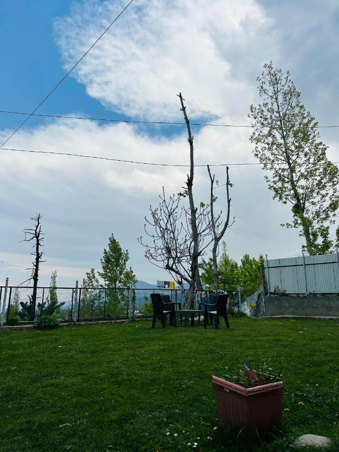 Sheen Homestay Gulmarg Eksteriør billede