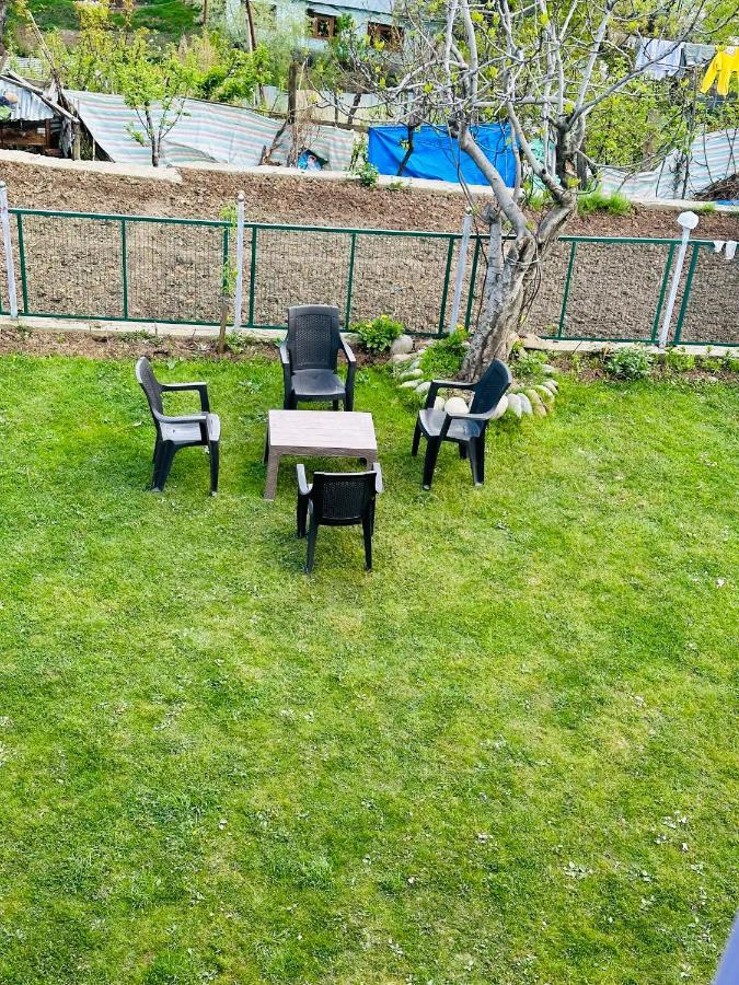 Sheen Homestay Gulmarg Eksteriør billede