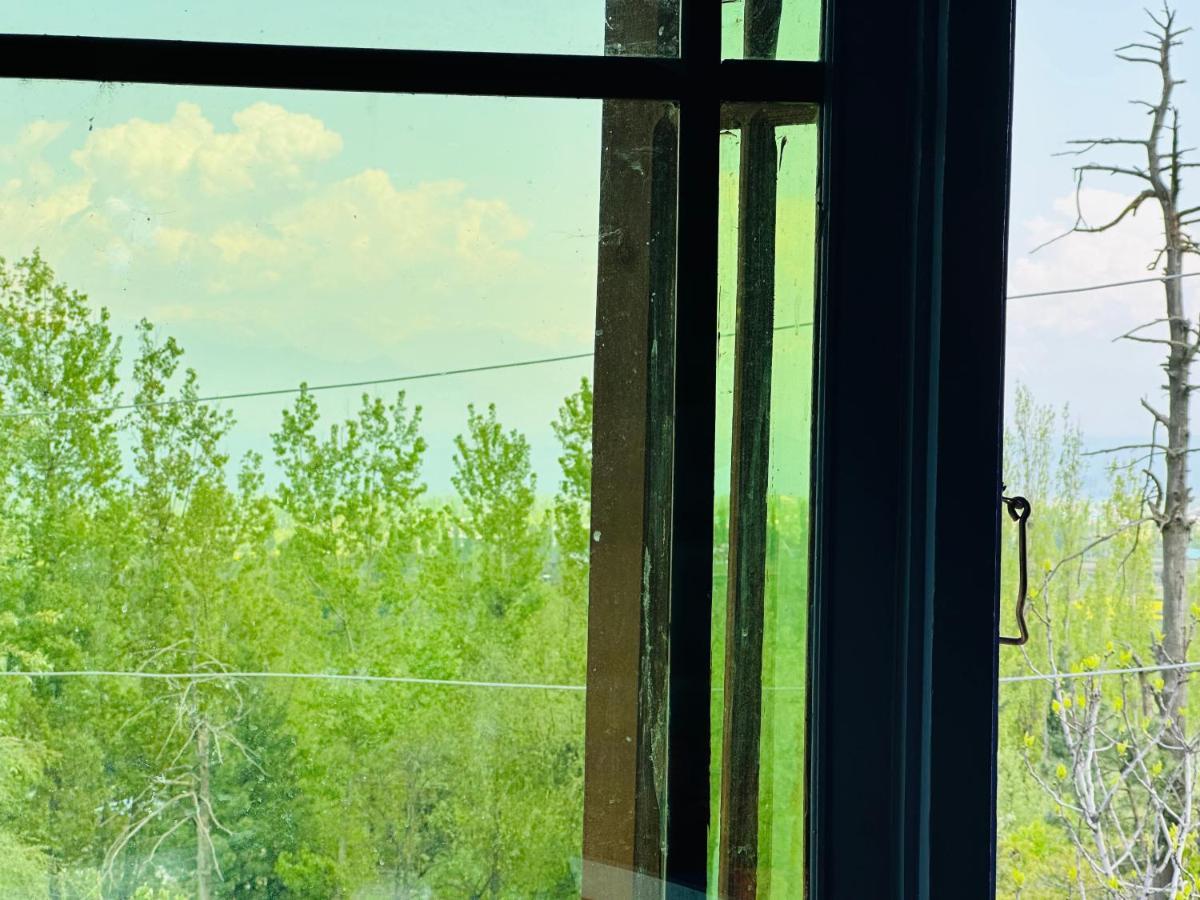 Sheen Homestay Gulmarg Eksteriør billede