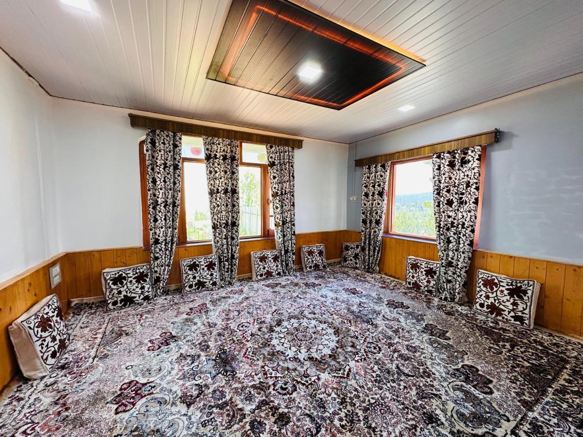 Sheen Homestay Gulmarg Eksteriør billede