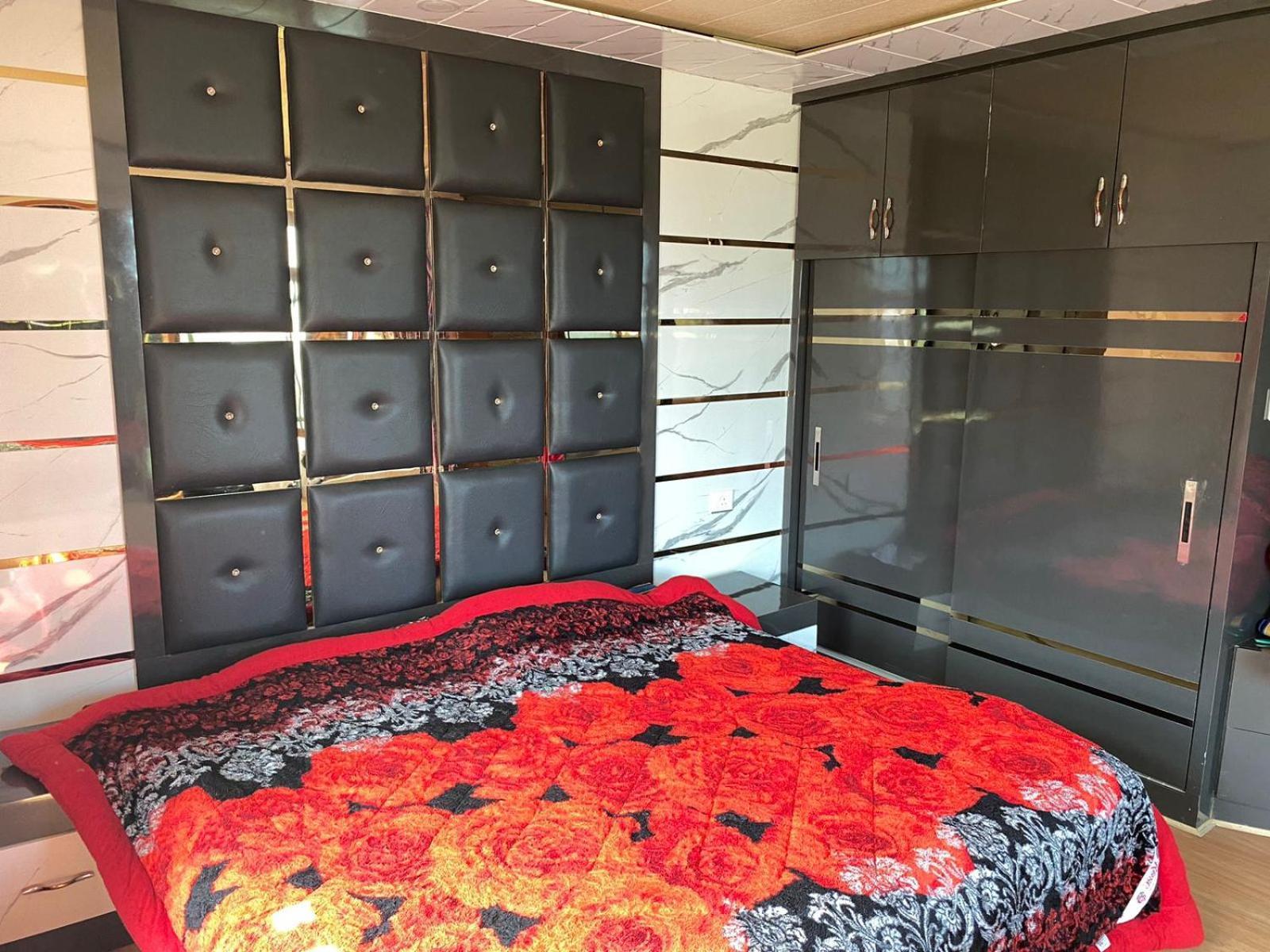 Sheen Homestay Gulmarg Eksteriør billede