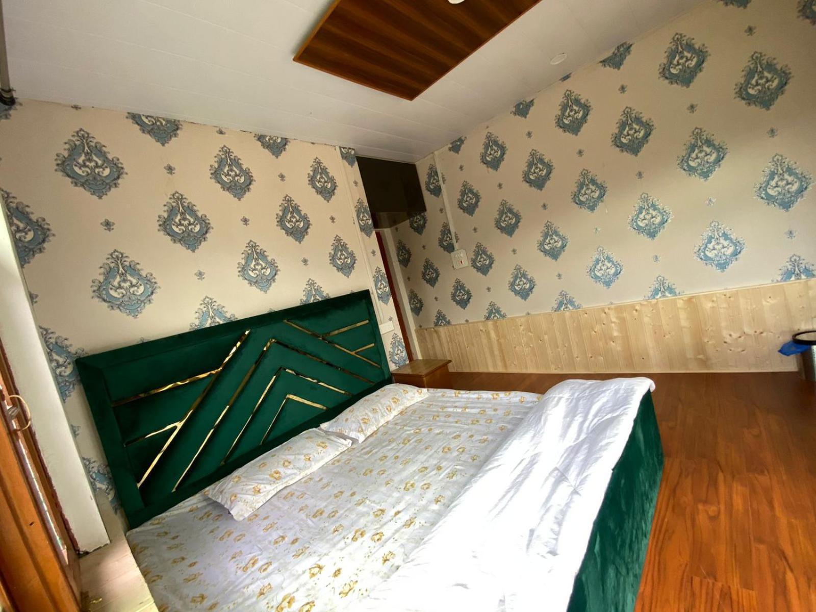 Sheen Homestay Gulmarg Eksteriør billede